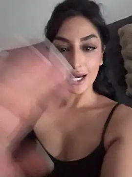 Mia_spicyy Webcam-Show