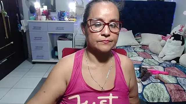 pervert_mommy_ Adlı Modelin Web Kamerası Şovu