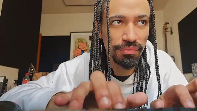 FavelaDaddyCum Show in webcam