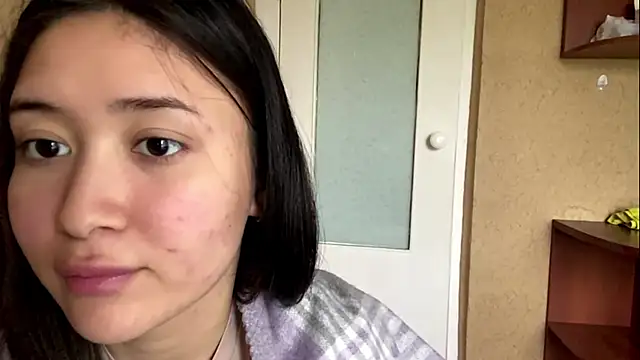 YourMiIa's Live XXX Chat