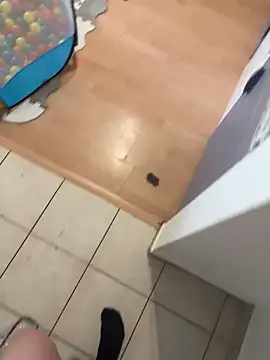 Teeny-Slut18 Webcam show