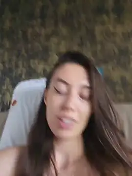 Virgin_Star Adlı Modelin Canlı XXX Sohbeti