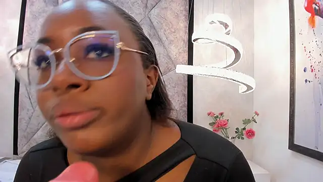 ZoeBrowns Adlı Modelin Canlı XXX Sohbeti