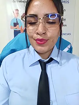 Chat XXX en directo de MAYE__13