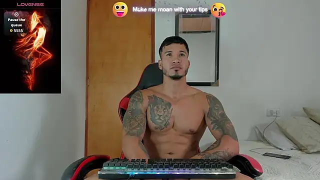 Show modela marcuus_rey na web-kameri