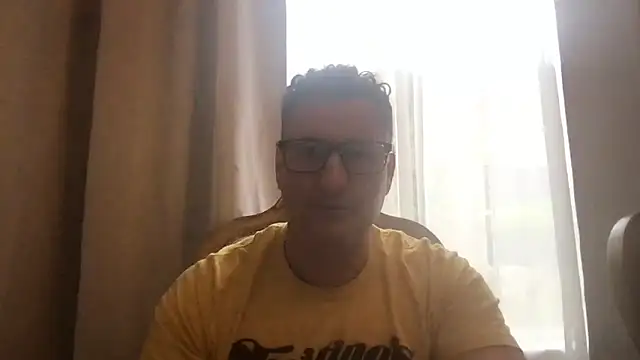 JackColton: διαδικτυακό σόου στην κάμερα