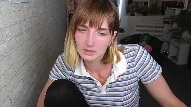 Nika_Kitten élő XXX-chatje