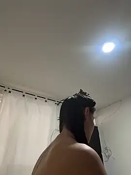 Chat +18 de JuliaaVega ao vivo