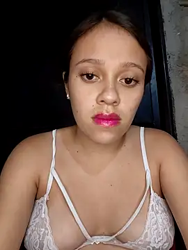 lachiki_plus' Webcam Show