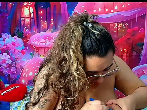 Karol_naughty live XXX chat