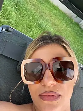 XXX chat uživo modela Lorehottie
