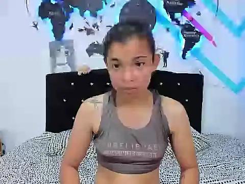 Little_nicolleu4 webcam show