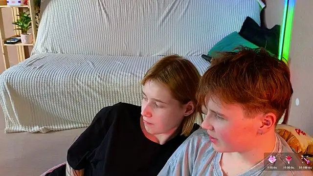 Show Webcam de two_gerls_here