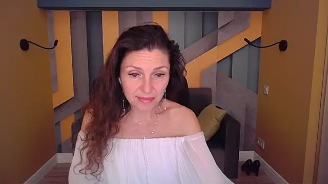 EllaLong's Live XXX Chat