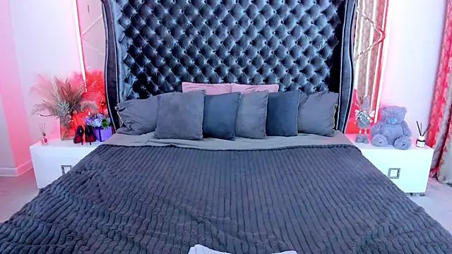 Rebecca_Diamond 现场XXX聊天
