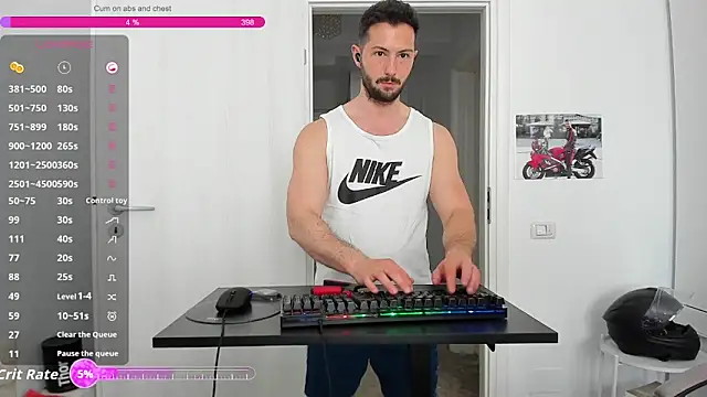 ZackFraser élő XXX-chatje