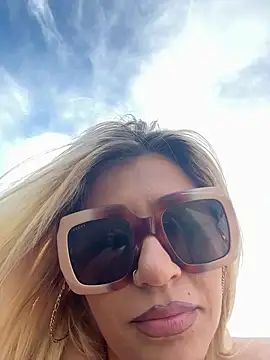 Chatroom XXX en direct de Lorehottie