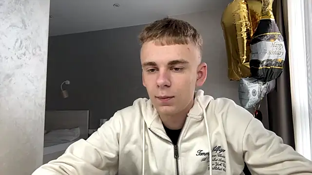 SoloFury Live XXX Chat