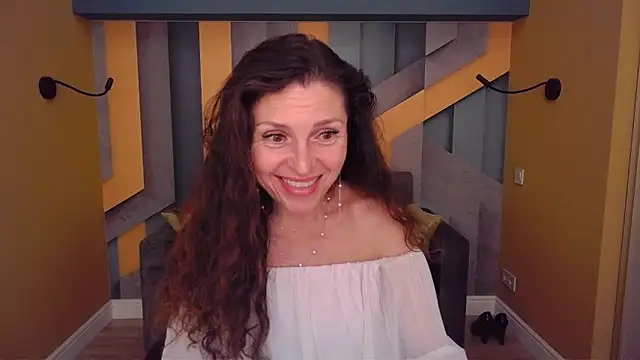 EllaLong Chat XXX in diretta