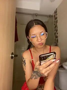 baby_lizy Chat XXX in diretta