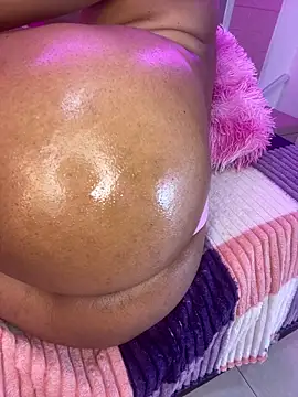 Nina_VerySlut_Dirty: απευθείας συνομιλία ΧΧΧ