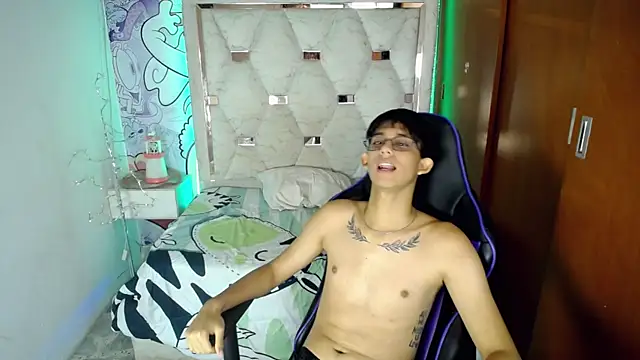 zxvn_n's Webcam Show