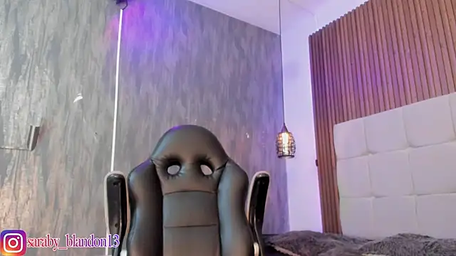 XXX chat uživo modela Saravy_Blandon