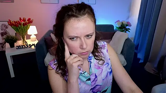 NellyBlackwood Show in webcam