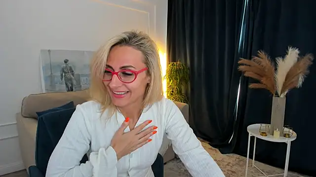 XXX chat uživo modela MuseOfStage