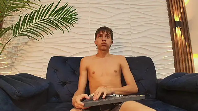 Pavo_tv: вебкам-шоу