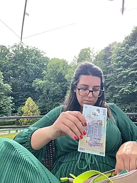 NadiraNoor Webcam show