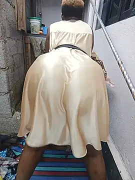 Ledi_brown: διαδικτυακό σόου στην κάμερα
