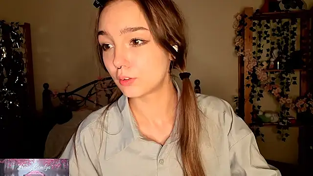 HoneyComfy 即時 XXX 聊天