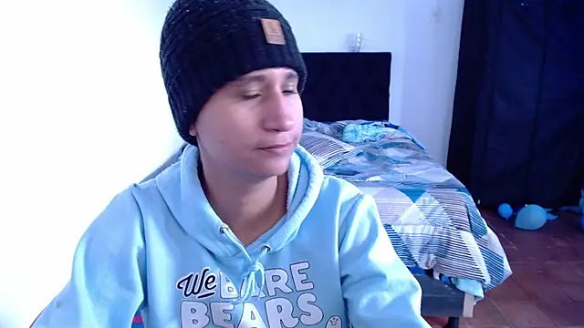 Im_Milan_Rs' Live XXX Chat