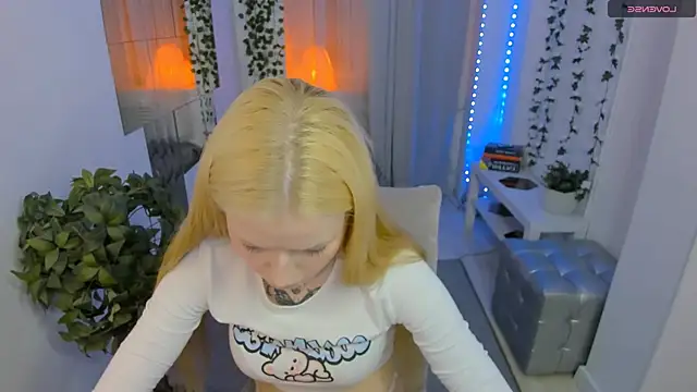 Laly_Peach Chat XXX in diretta