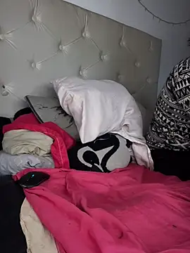 Chat +18 de alicetgirlbr ao vivo