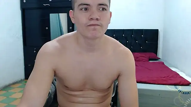 suckmydickbitch97 网络视讯表演