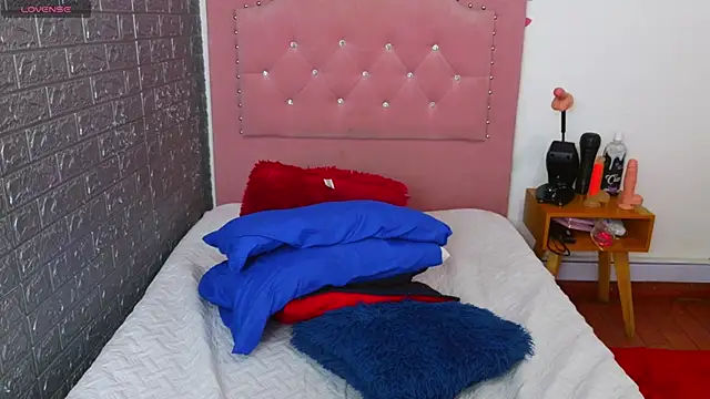 party_ts Show in webcam