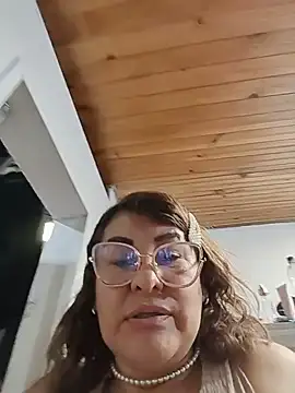 AlexxiaaMat Show in webcam