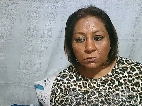 IndianSexyMilf69 Webcamshow