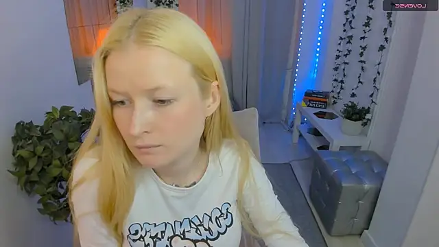 Laly_Peach Chat XXX in diretta