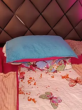 ELLA_KELLY: онлайн-секс-чат
