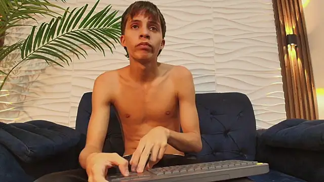Pavo_tv Webcam Show