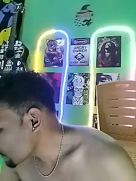 vanINDO_SexLovers Adlı Modelin Web Kamerası Şovu