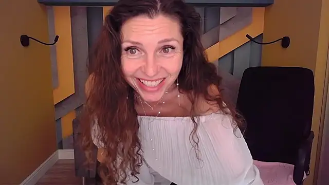 Chat +18 de EllaLong ao vivo