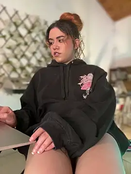 NikkiNix Obrolan Langsung XXX