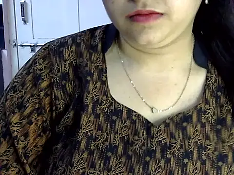 Show de Cute_Aliyaa na webcam
