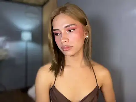 Lovelynikki03 Webcam-Show