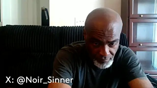 Chat XXX en directo de sinnernoir