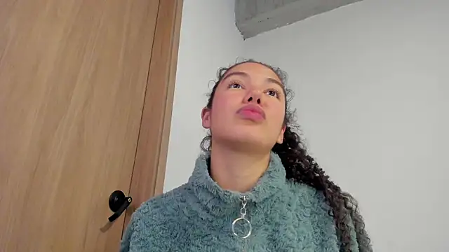 Chat XXX ao vivo de MiaRouseex